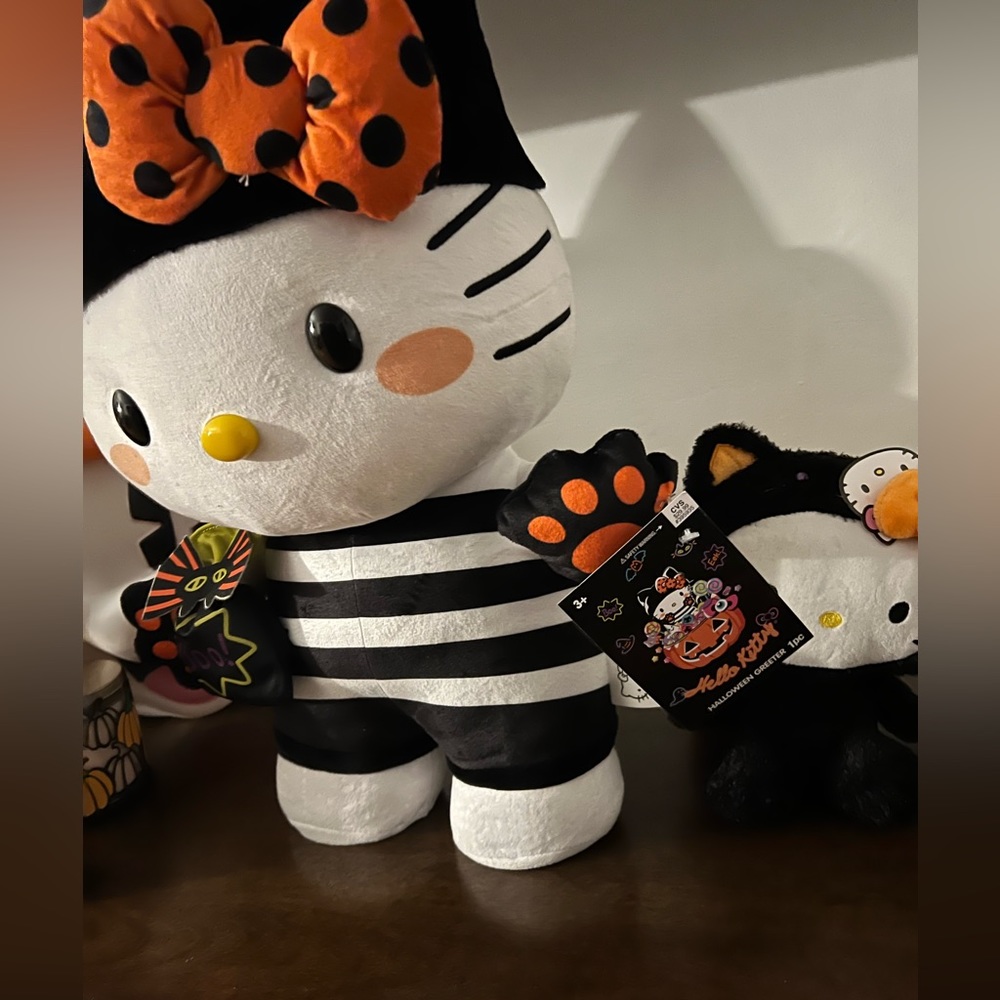 Hello kitty Halloween bundle rare Cracker Barrel hello Kitty Halloween